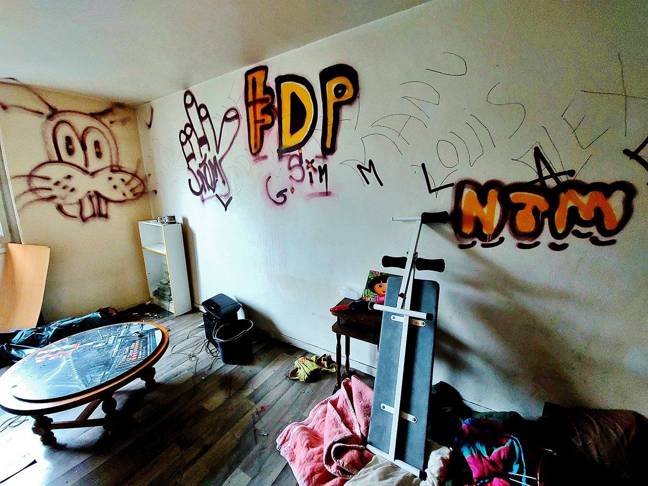Tag dans un logement