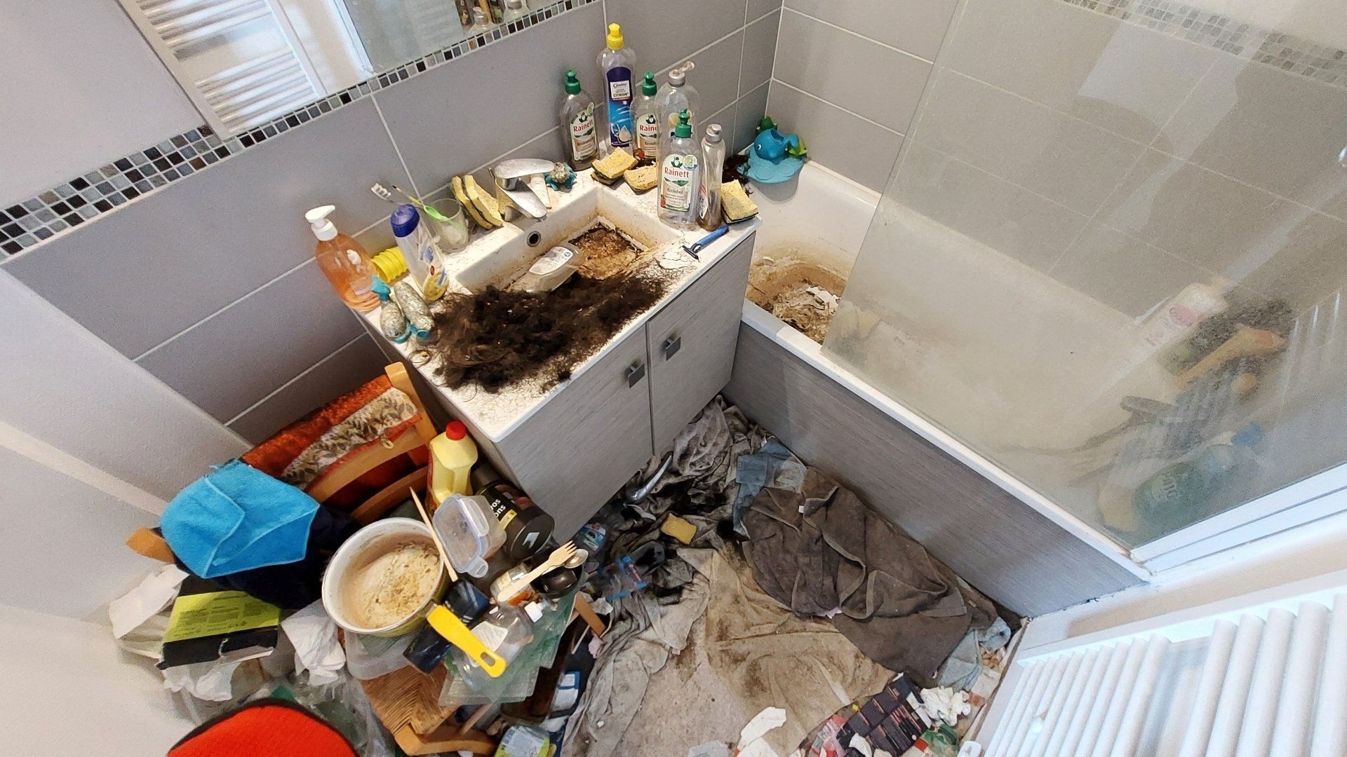 Salle de bains insalubre