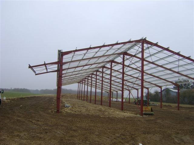 Montage batiment agricole. Virson.