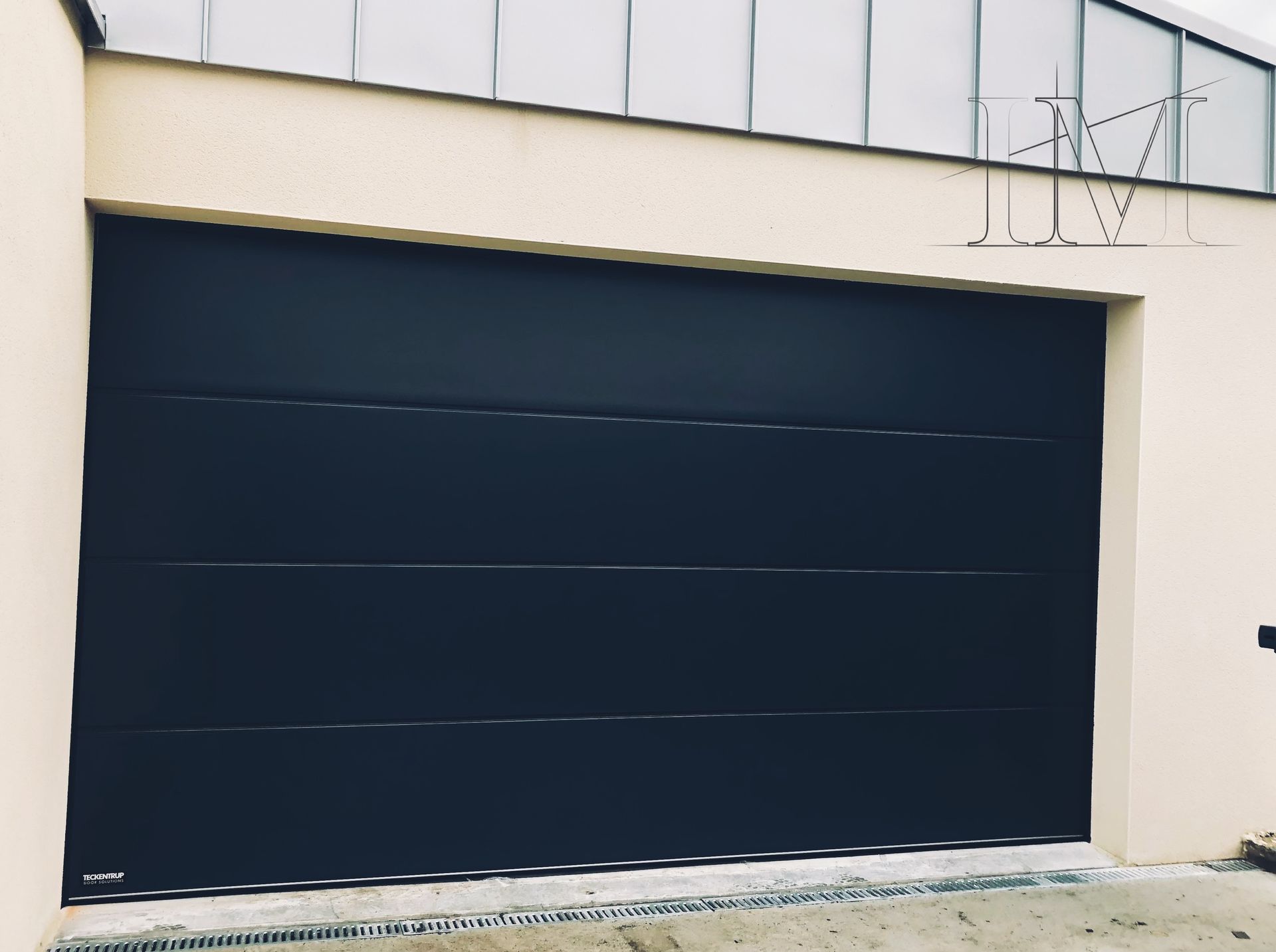 Porte de garage gris anthracite