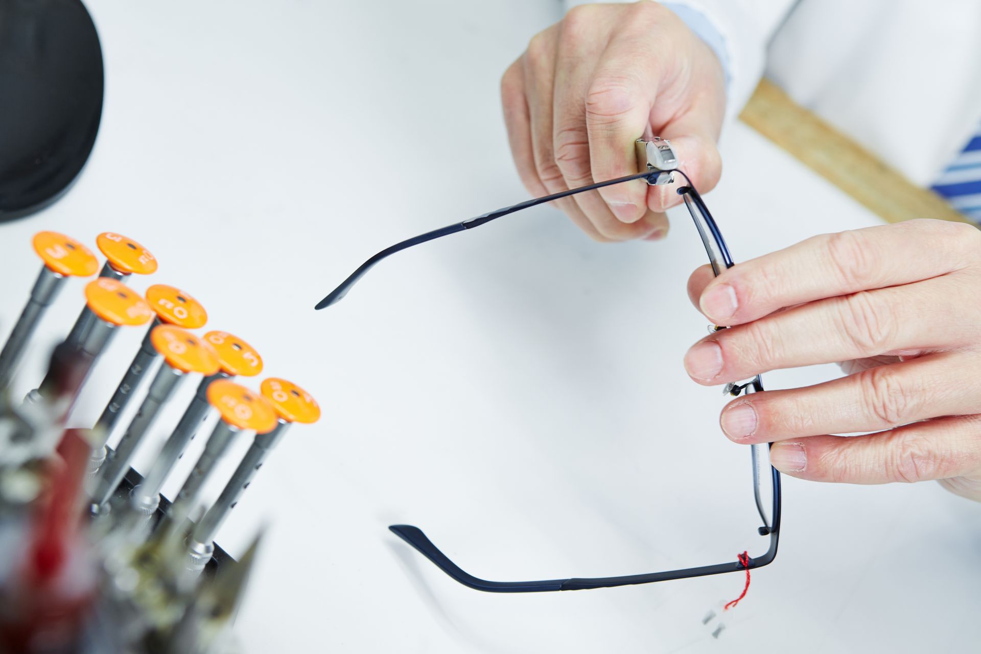 Des professionnels qui prennent soin de vos lunettes et de votre vue