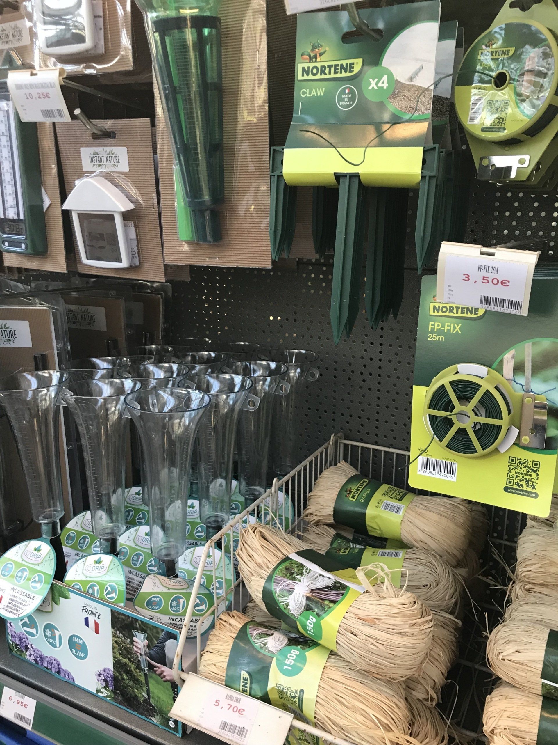 fournitures de jardin