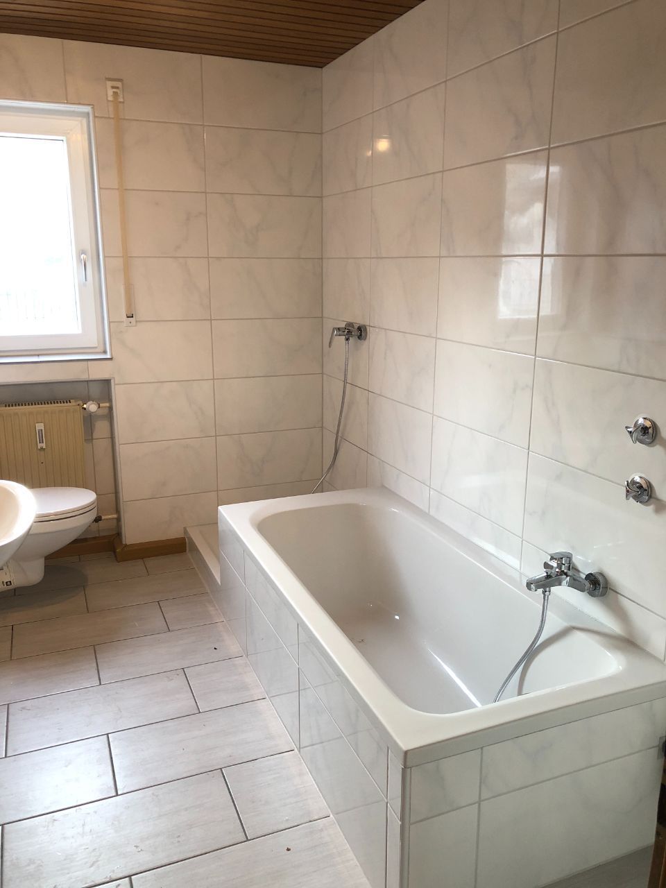 Badewanne aus Naturstein
