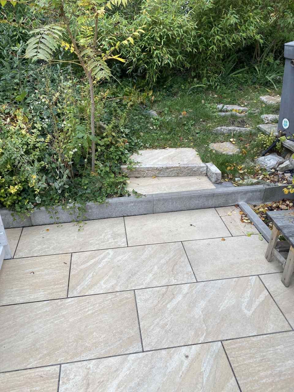 Terrasse aus Naturstein