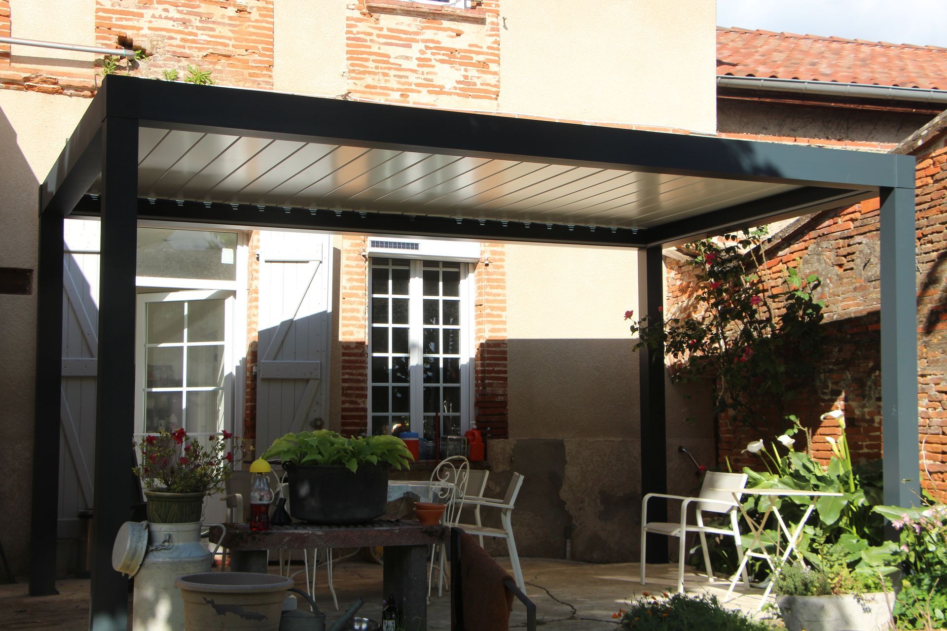 Photo d'une pergola bioclimatique