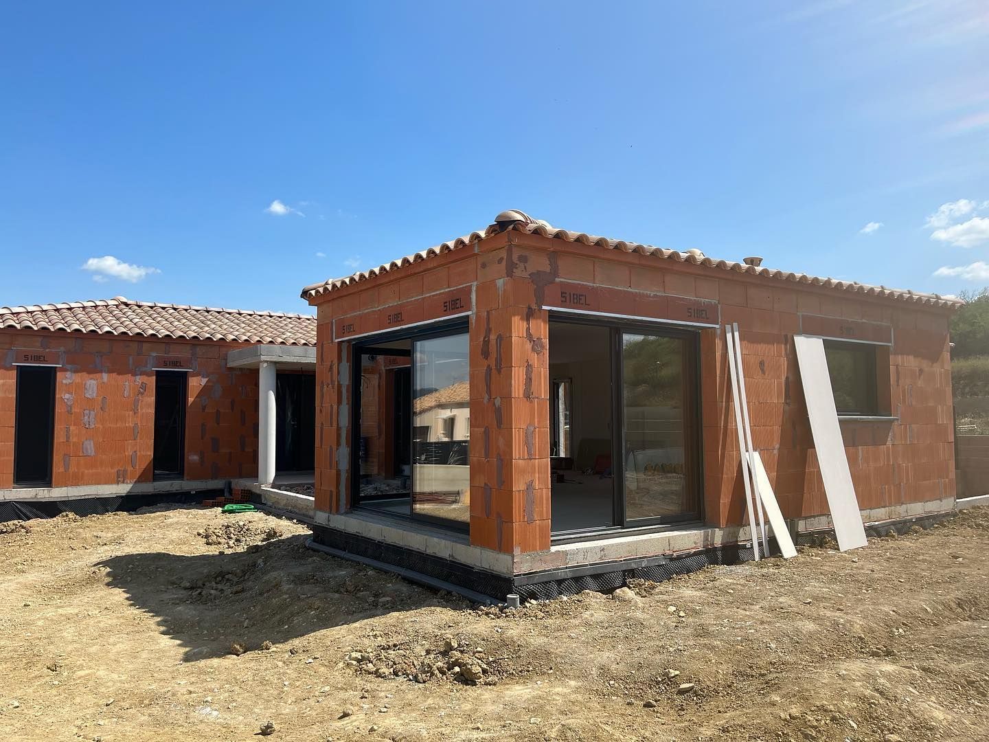 Une maison en cours de construction