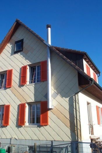 Aussenkamin mit Inox-Mantel gestrahlt - Zimmermann Spenglertechnik