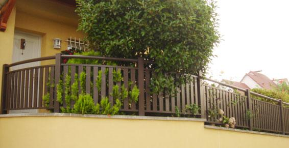 Clôture et barrière en bois