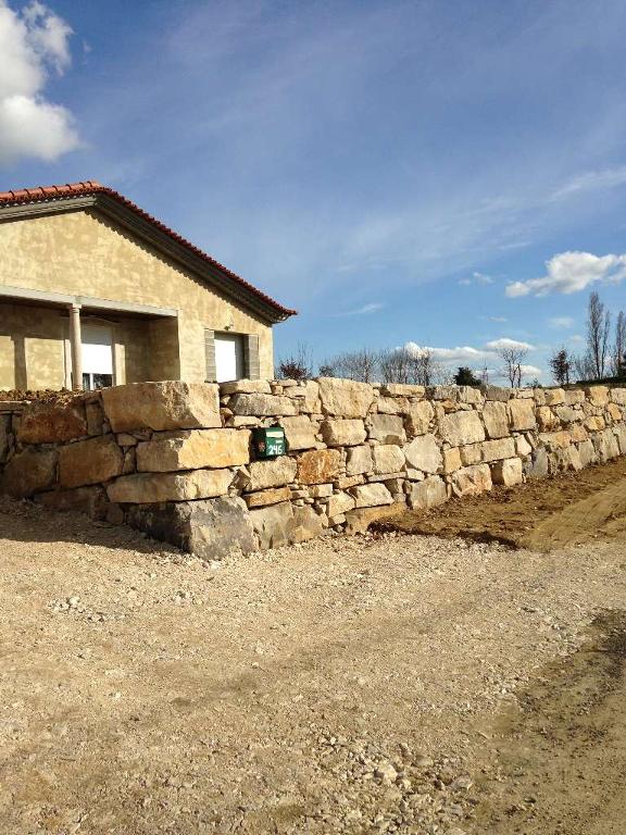 enrochement et maçonnerie - entreprise Hilario dans le Tarn-et-Garonn 