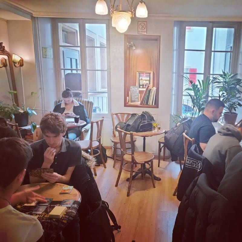 ambiance chaleureuse du café