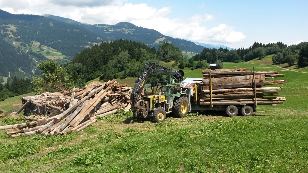 Andi Caviezel Holztransporte
