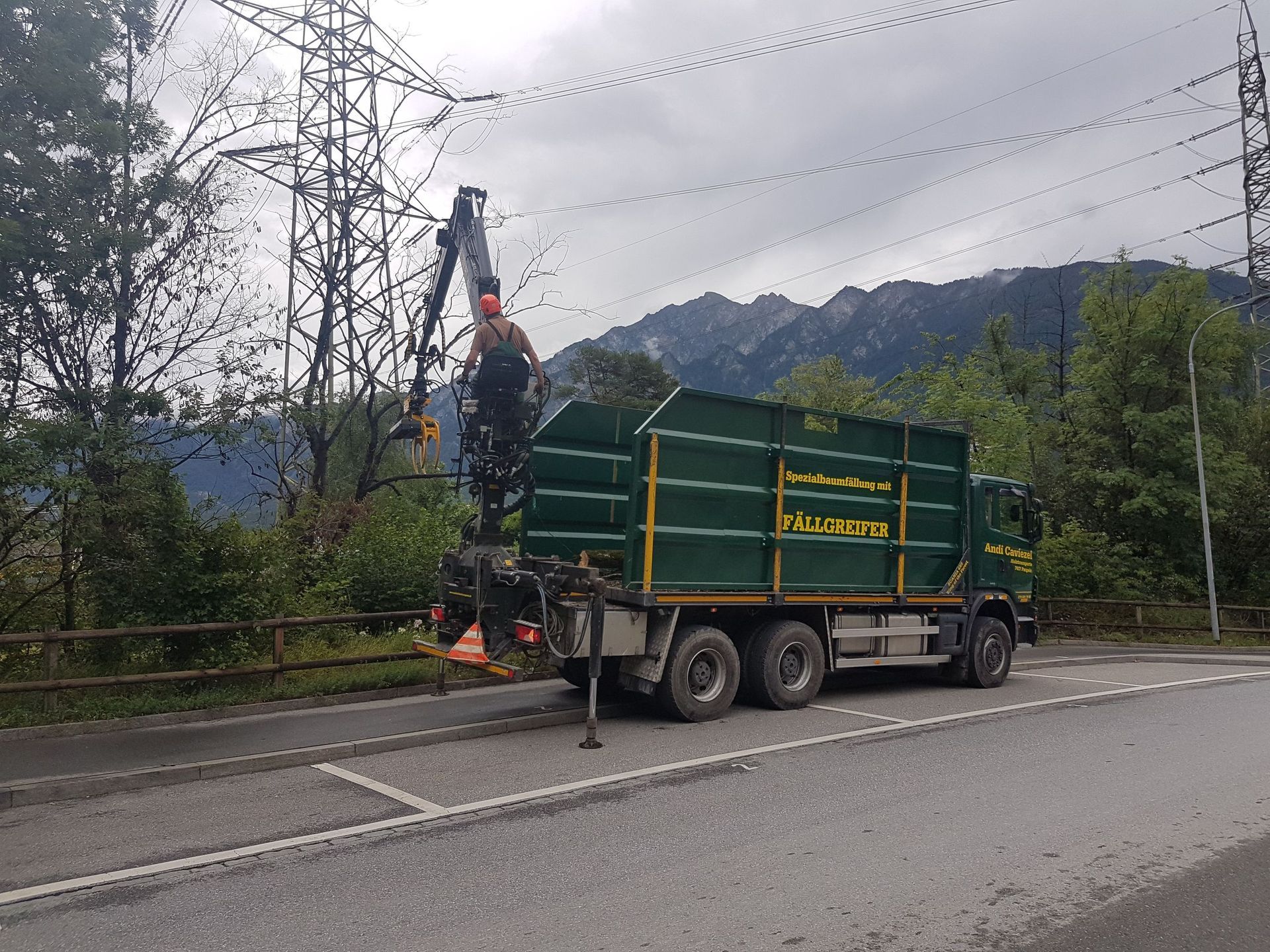 Andi Caviezel Holztransporte
