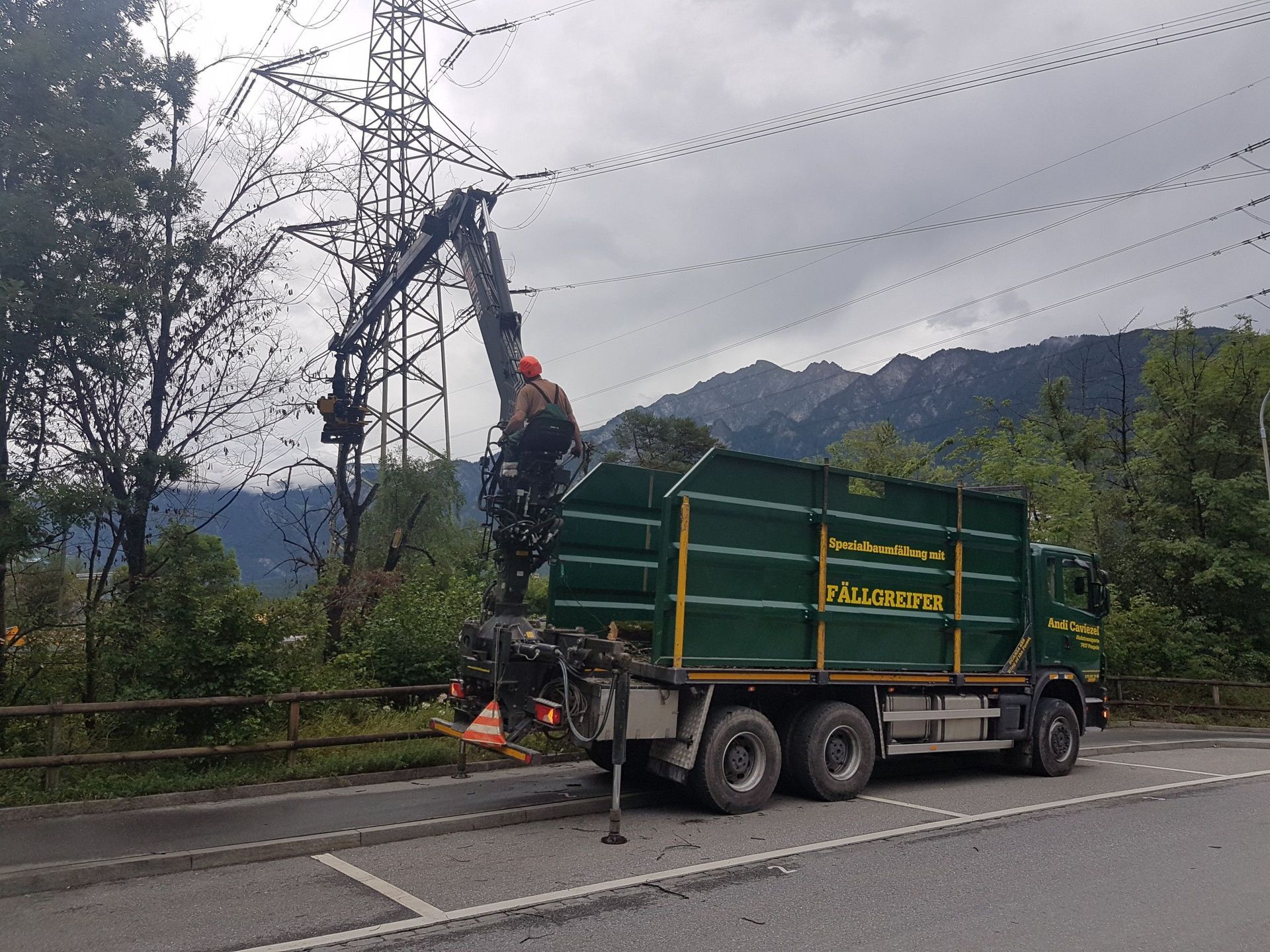 Andi Caviezel Holztransporte