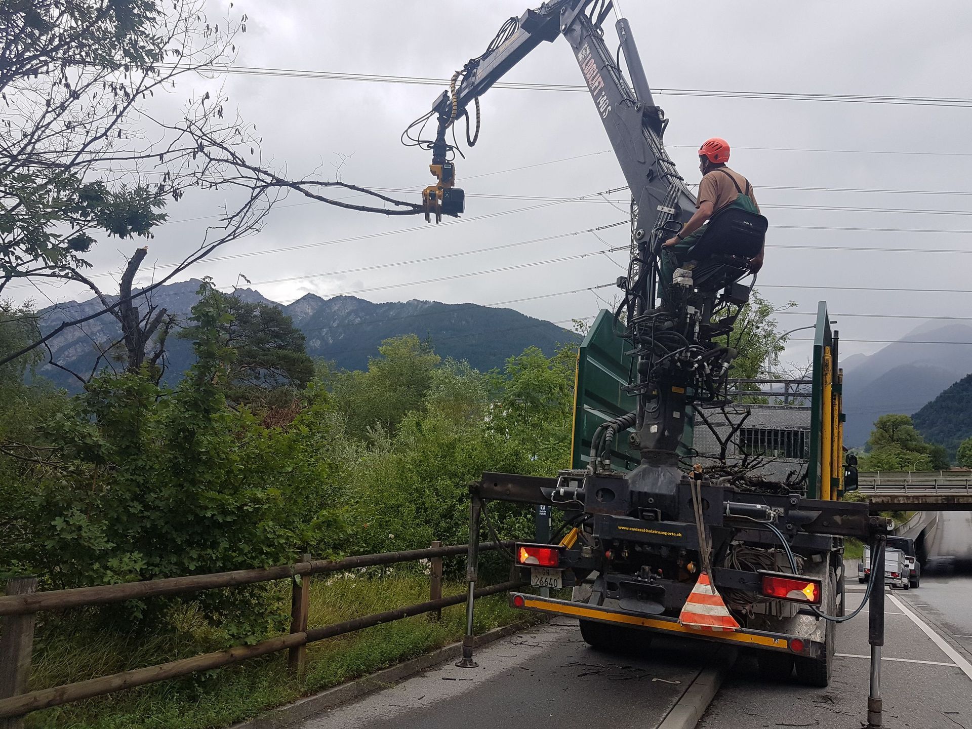 Andi Caviezel Holztransporte
