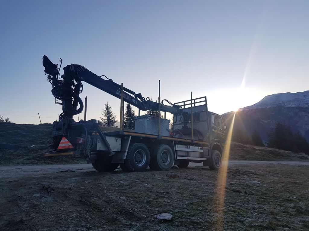 Andi Caviezel Holztransporte