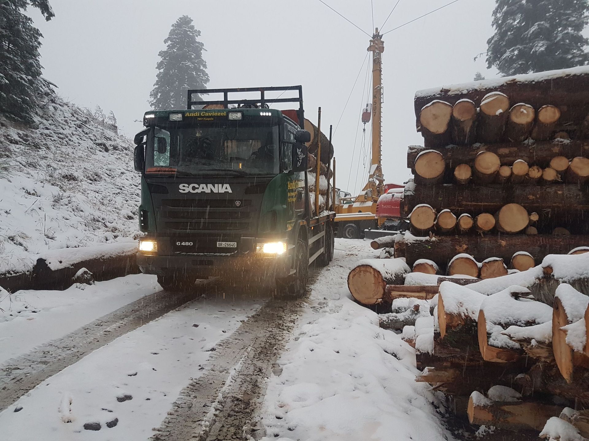 Andi Caviezel Holztransporte