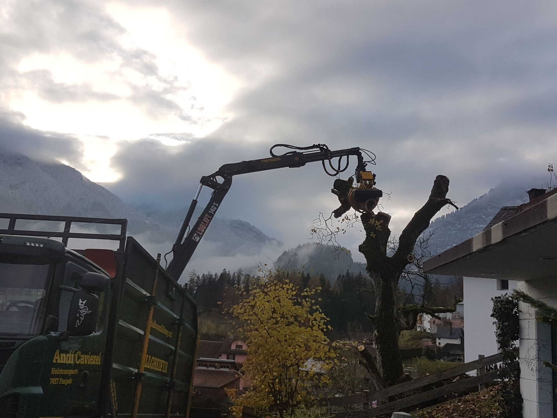 Andi Caviezel Holztransporte