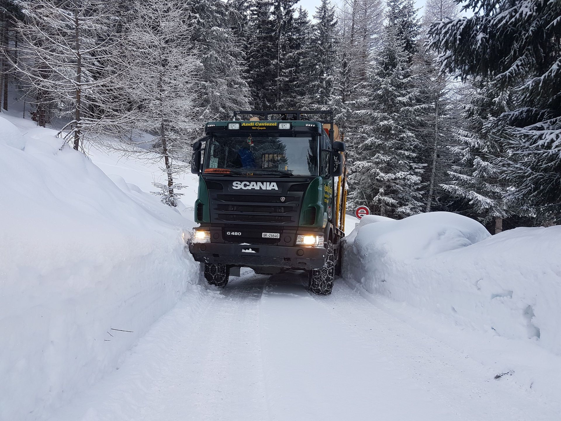 Andi Caviezel Holztransporte