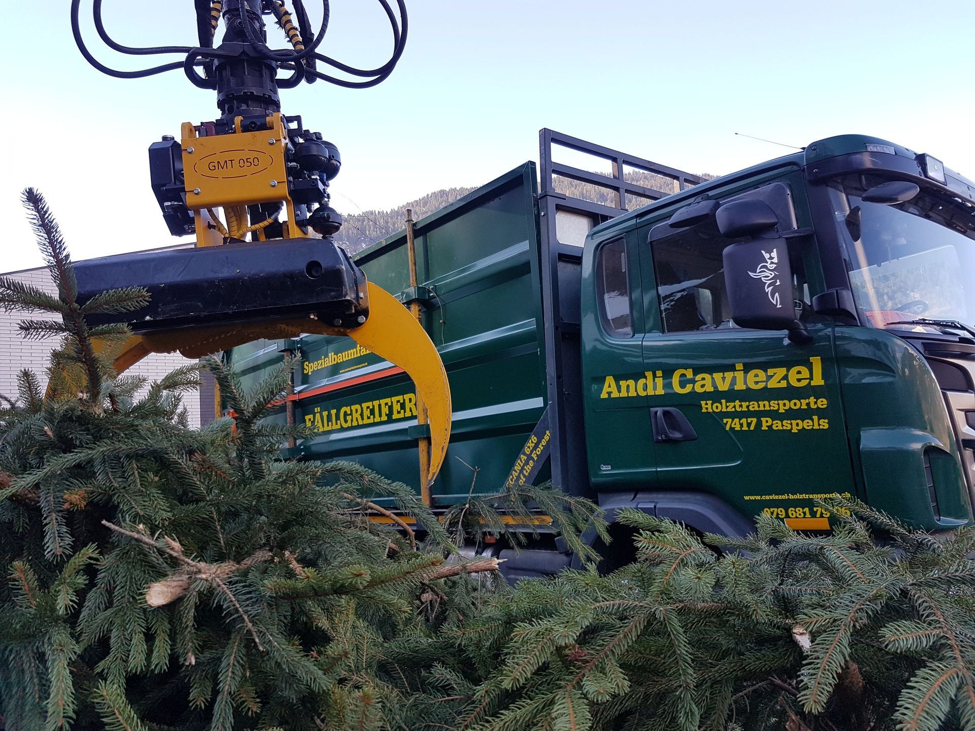 Andi Caviezel Holztransporte