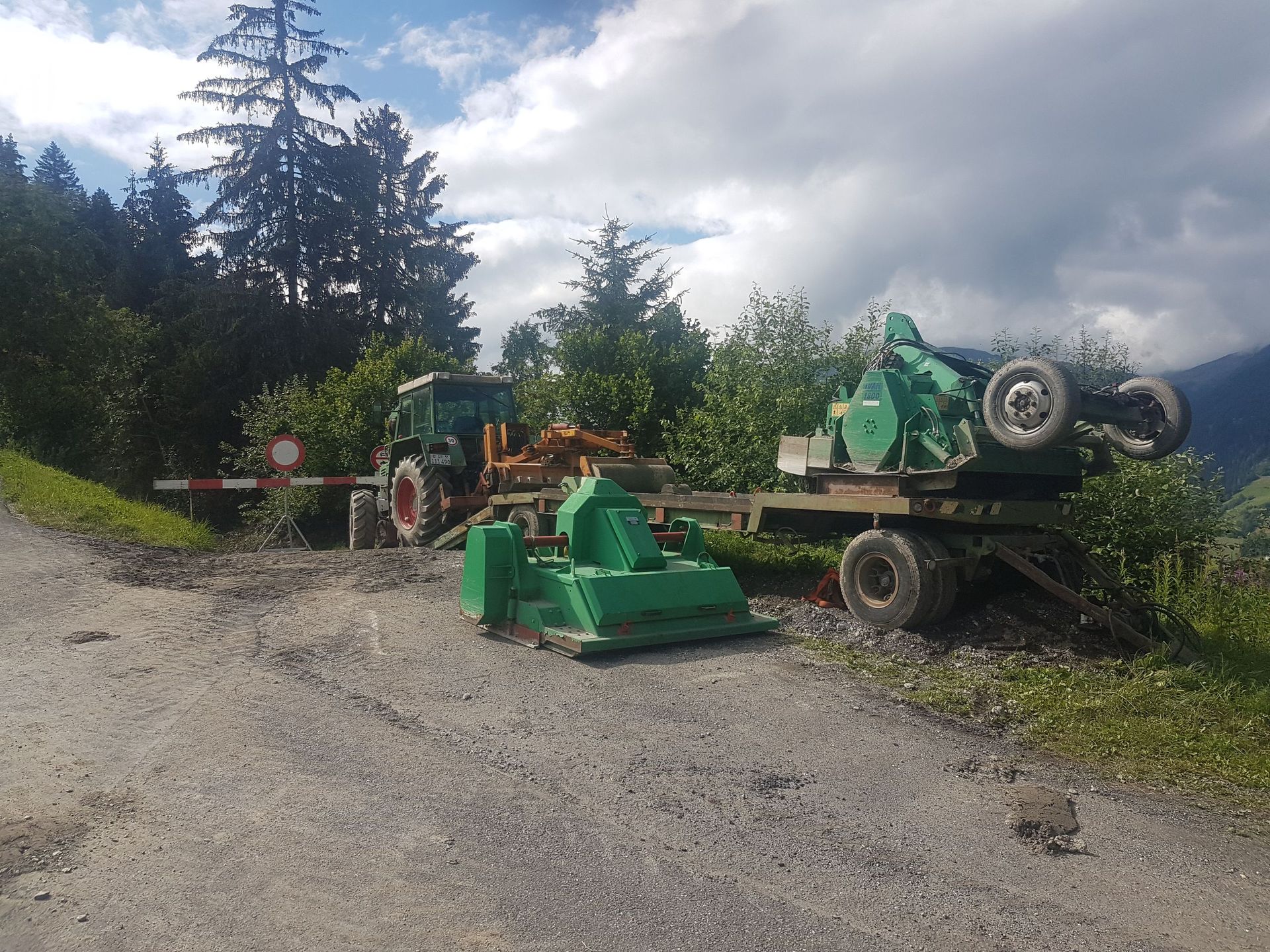 Andi Caviezel Holztransporte