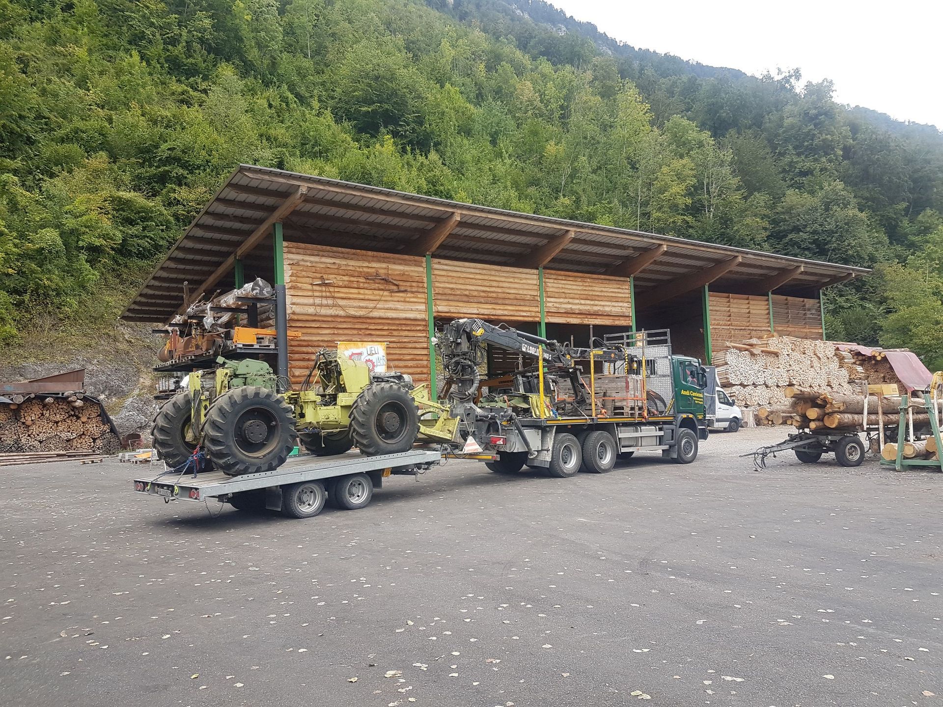 Andi Caviezel Holztransporte