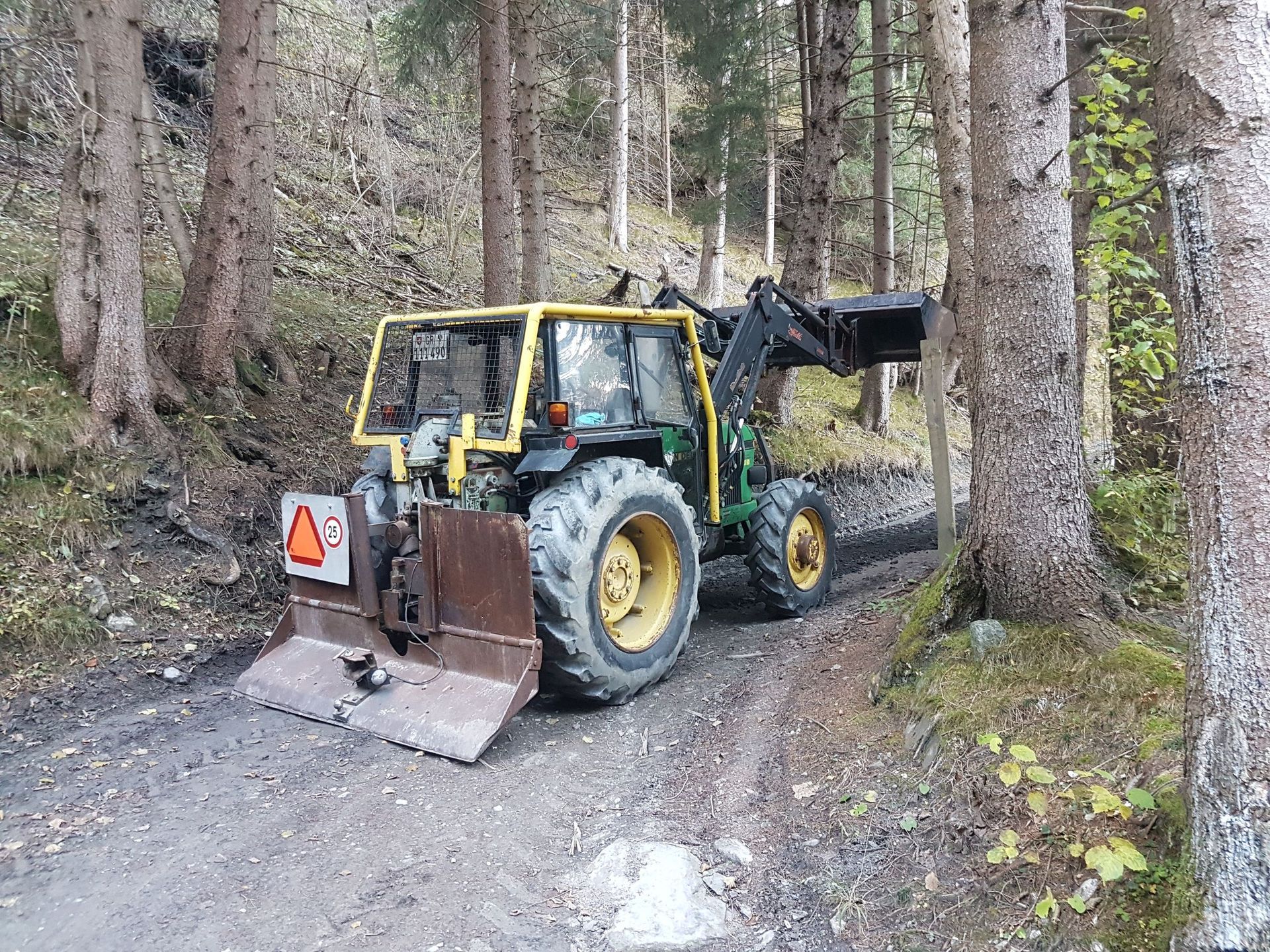 Andi Caviezel Holztransporte