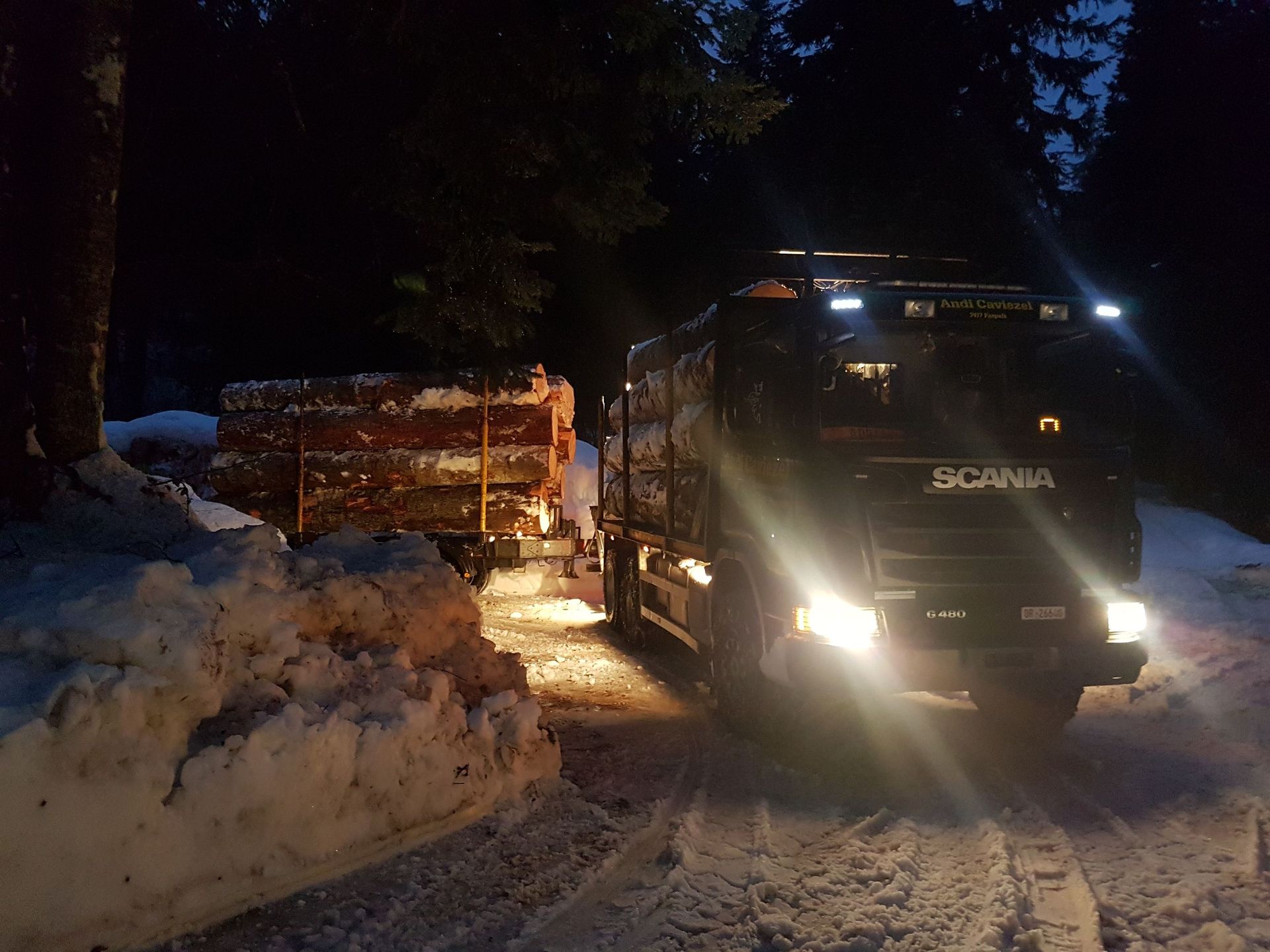 Andi Caviezel Holztransporte