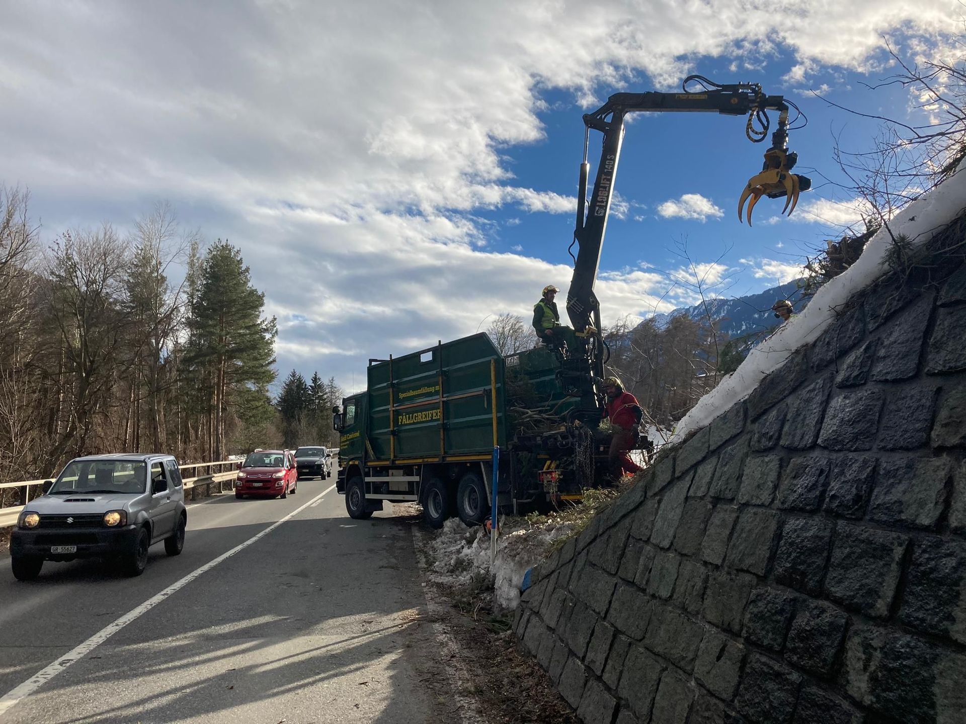 Andi Caviezel Holztransporte
