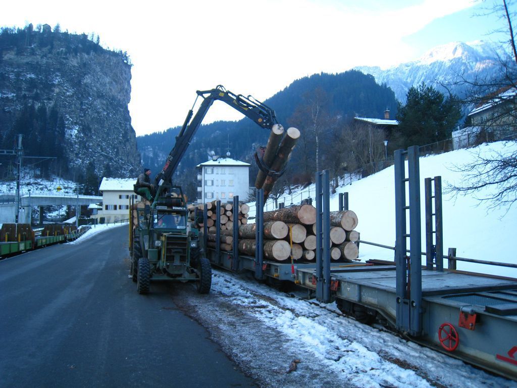 Andi Caviezel Holztransporte