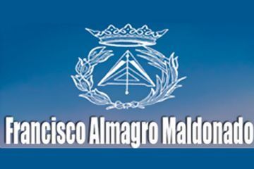 Un logotipo para Francisco Almagro Maldonado sobre un fondo azul.