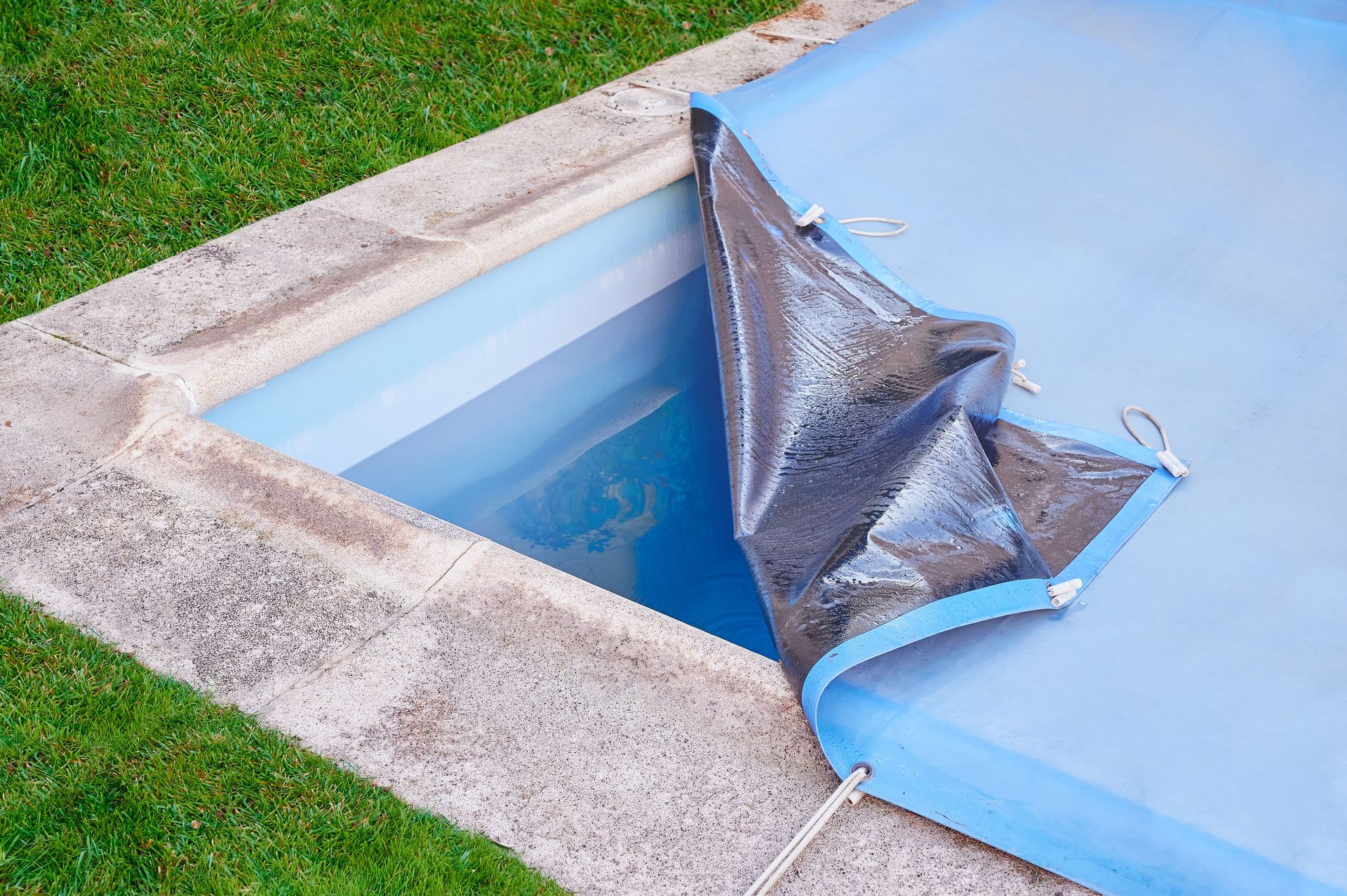Bâche de piscine