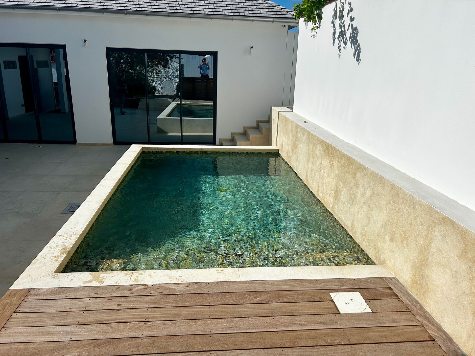 Piscine semi-enterrée