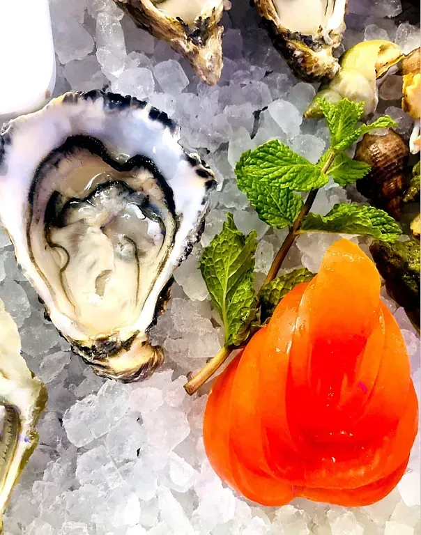 Des moules et du saumon