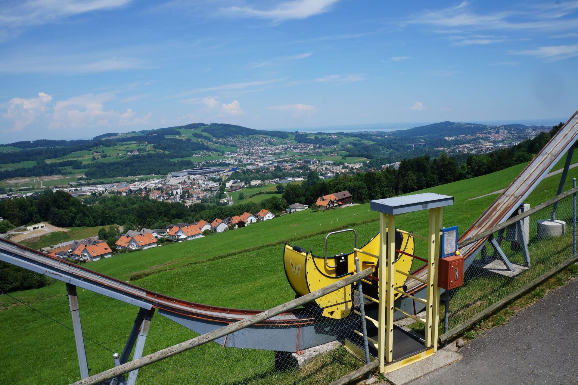 restaurant mit ausblick - kinderparadies - herisau