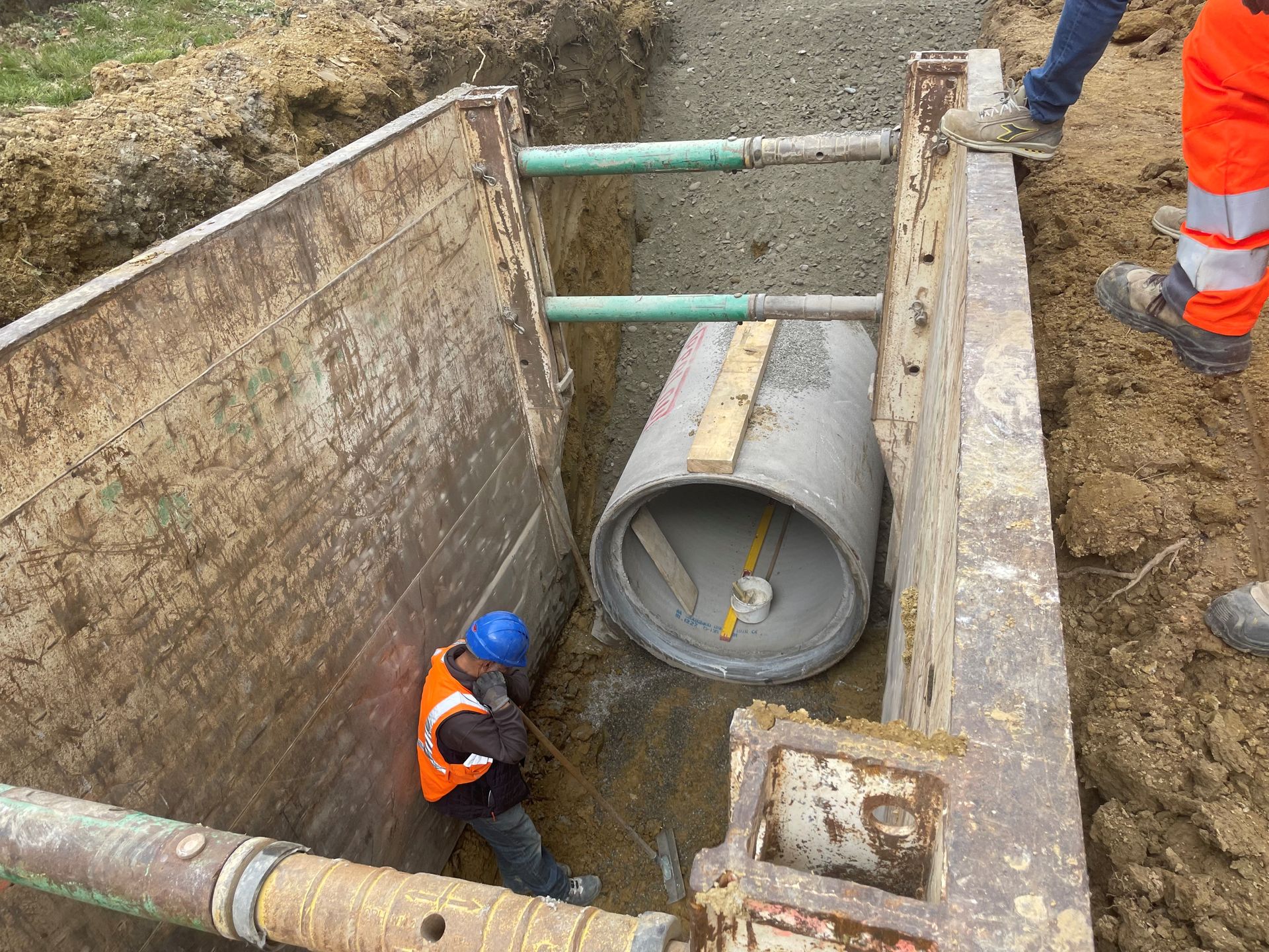 Réseau de canalisations enterré