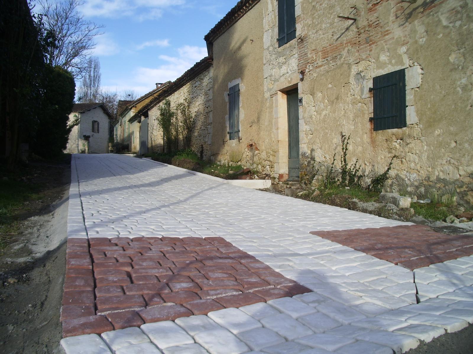Pavage d'une rue en zone urbaine