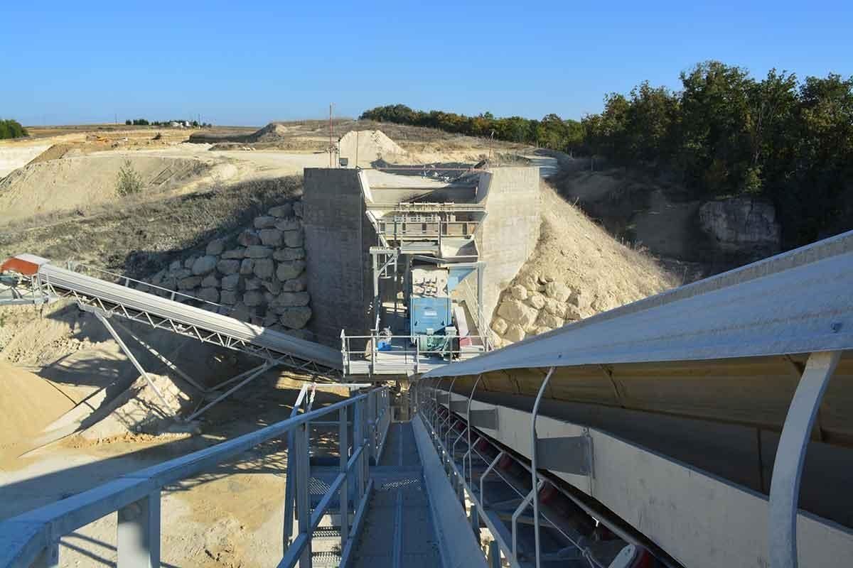 Tamisage de pierre en carrière