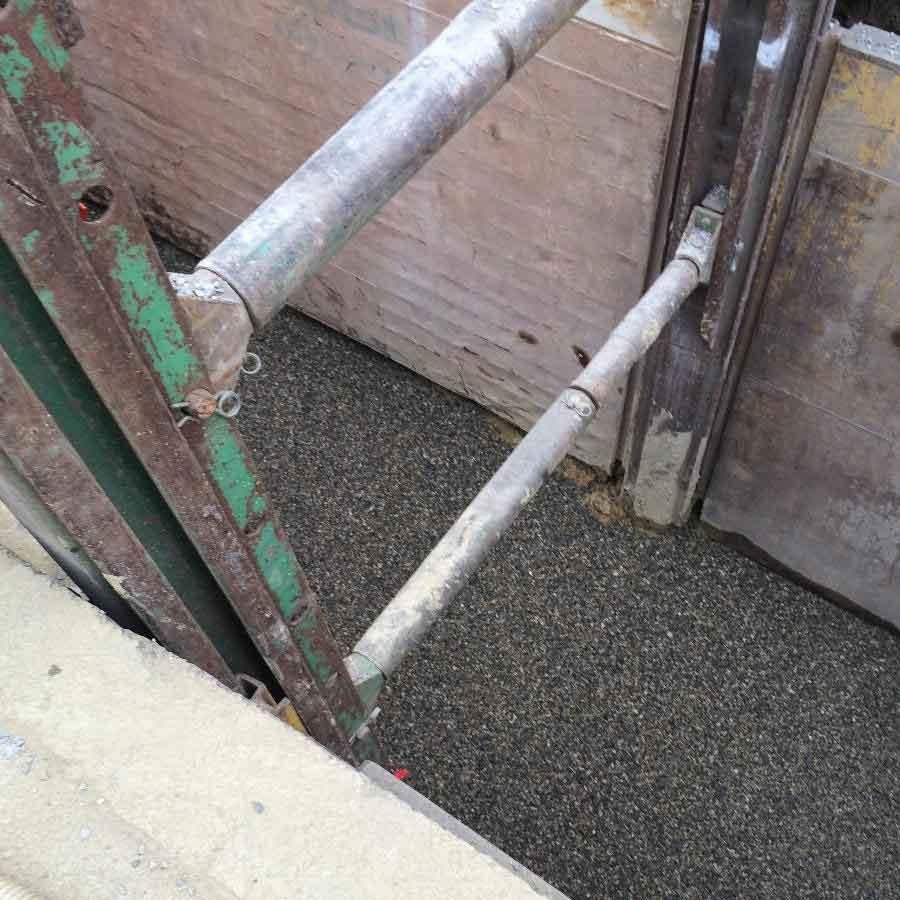 Emplacement d'un local poubelle enterré