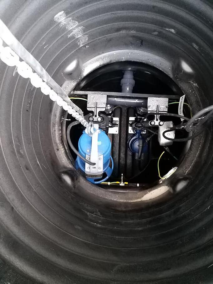 Raccordement au réseau d'égout par une station de relevage 2 pompes pour une hauteur de 7 ml de dénivelé et une distance de 110 ml de long (1)