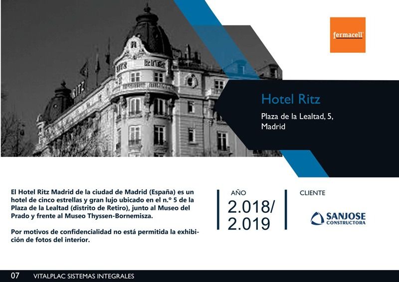 Edificio del Hotel Ritz Madrid con texto sobre su ubicación y su cliente, Sanjose.