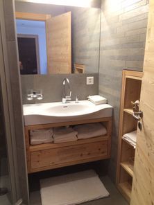 Meuble salle de bain - Menuiserie Nissille SA