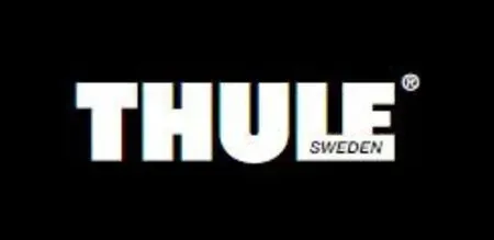 Weißes „THULE“-Logo mit dem Schriftzug „SWEDEN“ darunter auf schwarzem Hintergrund.