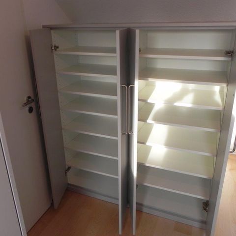 Schuhschrank
