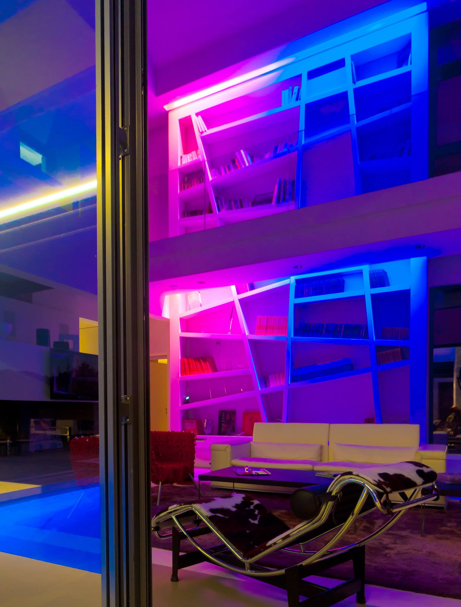 Éclairage d'une villa. Villa Particulier. Conception : Agence d'architecture intérieure SINCE Studio.