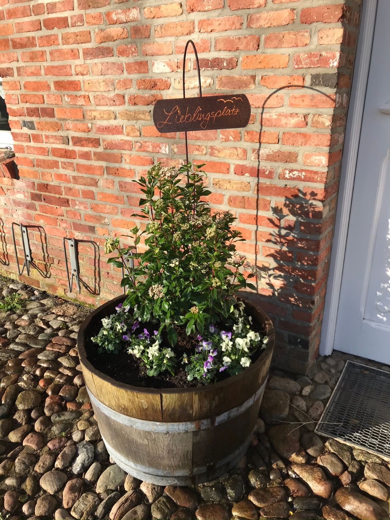 Der Eingang zur Wohnung: Gepflegt und ansprechend dekoriert.