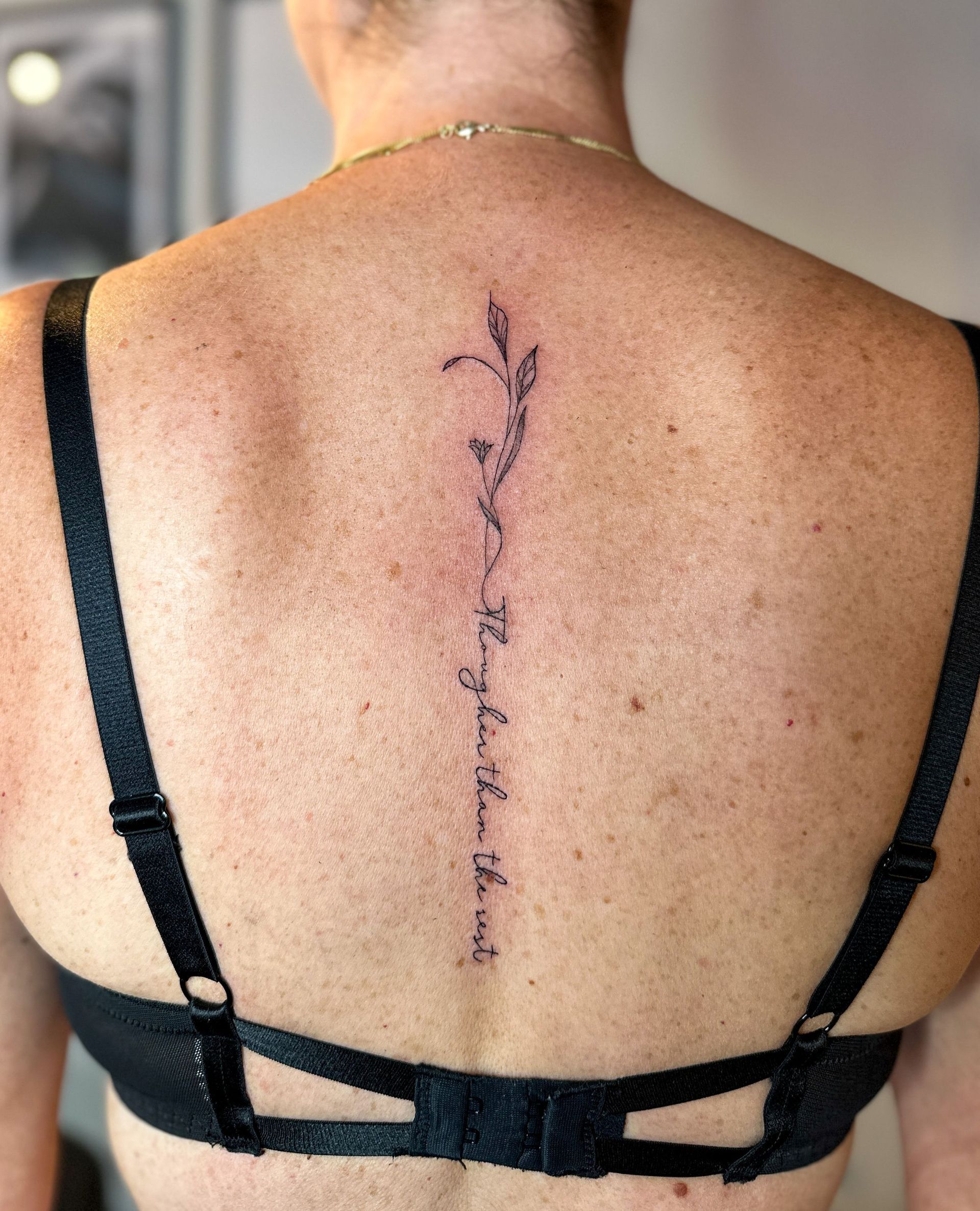 Rückgrat tätowiert