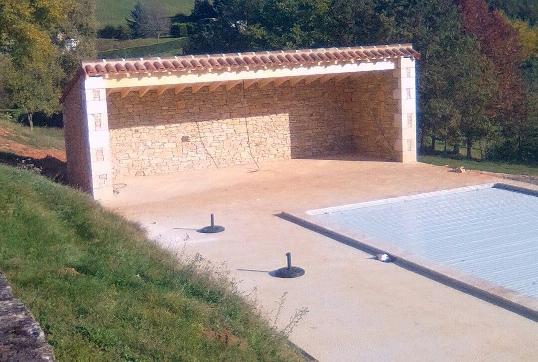 Création d'une piscine à débordement à Luzech