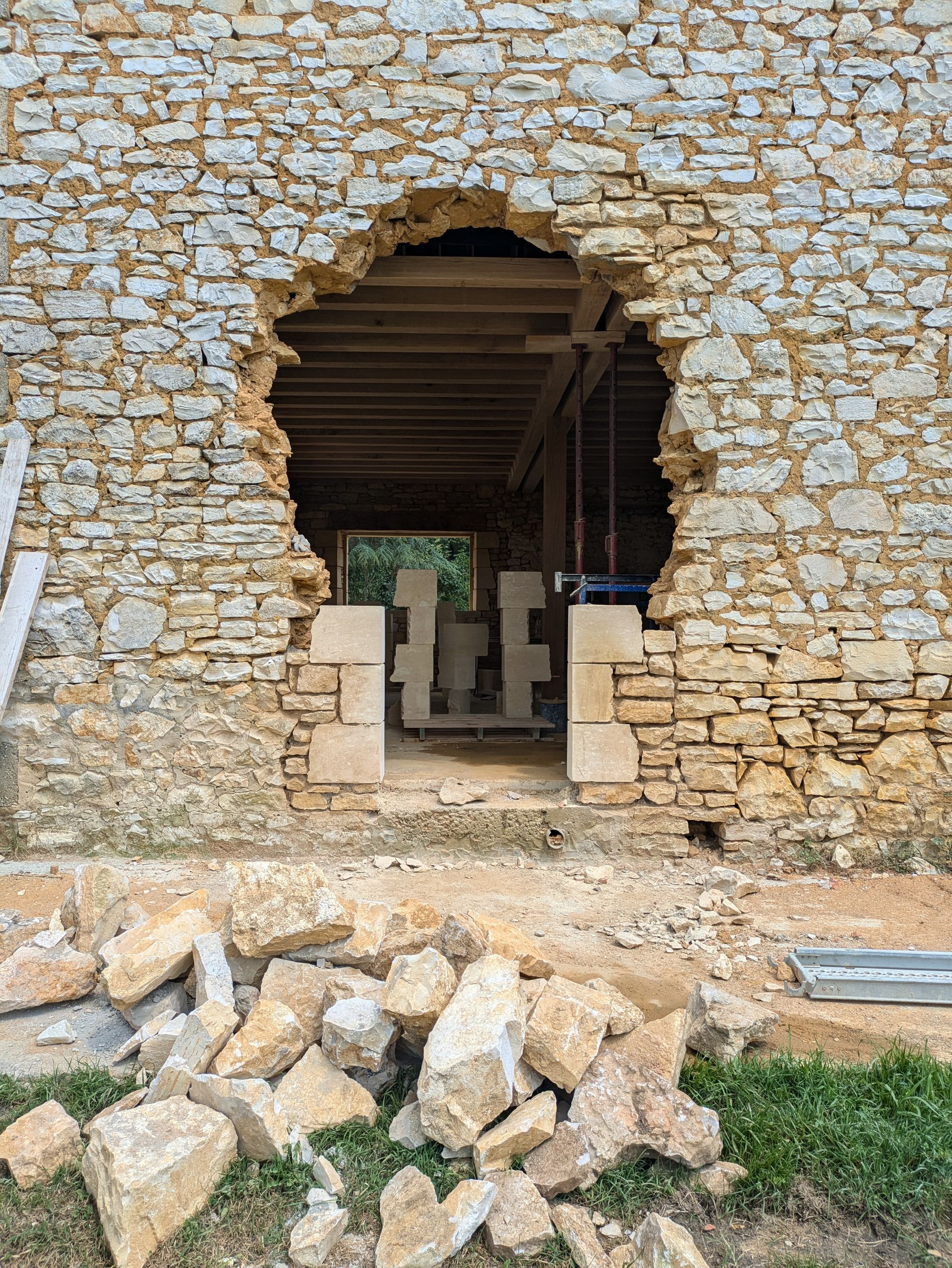 Rejointoiement d'une maison à Florimont Gaumier