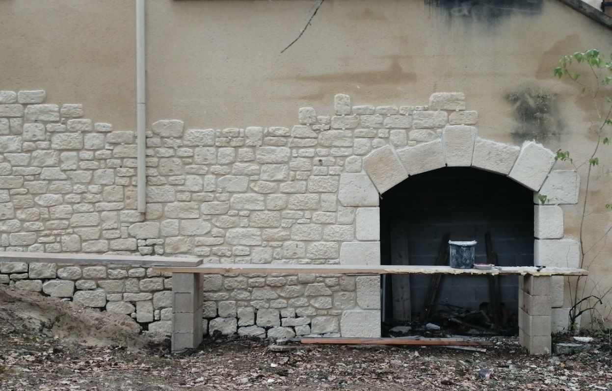 Pose de pierre de parement par Brondel Frères