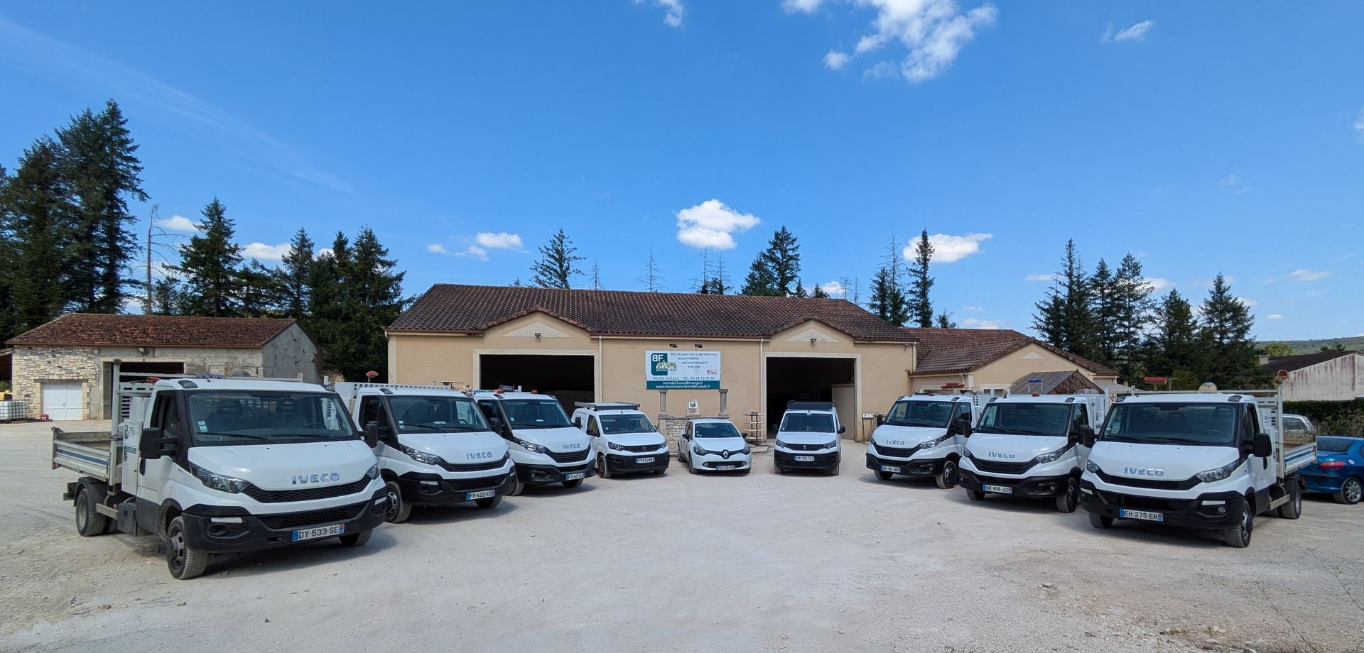 La flotte de véhicules de l'entreprise Brondel Frères